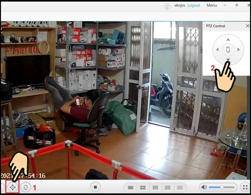 Chọn biểu tượng điều khiển sau đó mũi tên lên, xuống, ngang, trái để xem góc quay