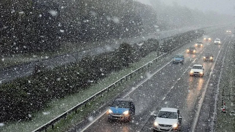 Ảnh hưởng của thời tiết xấu đến đường truyền Internet và sự cố máy tính không kết nối được mạng