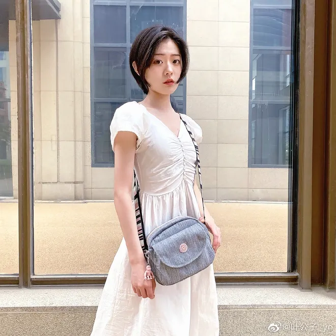 Vẻ đẹp trung tính tạo nên sức hút khó cưỡng cho Diệp Công Tử