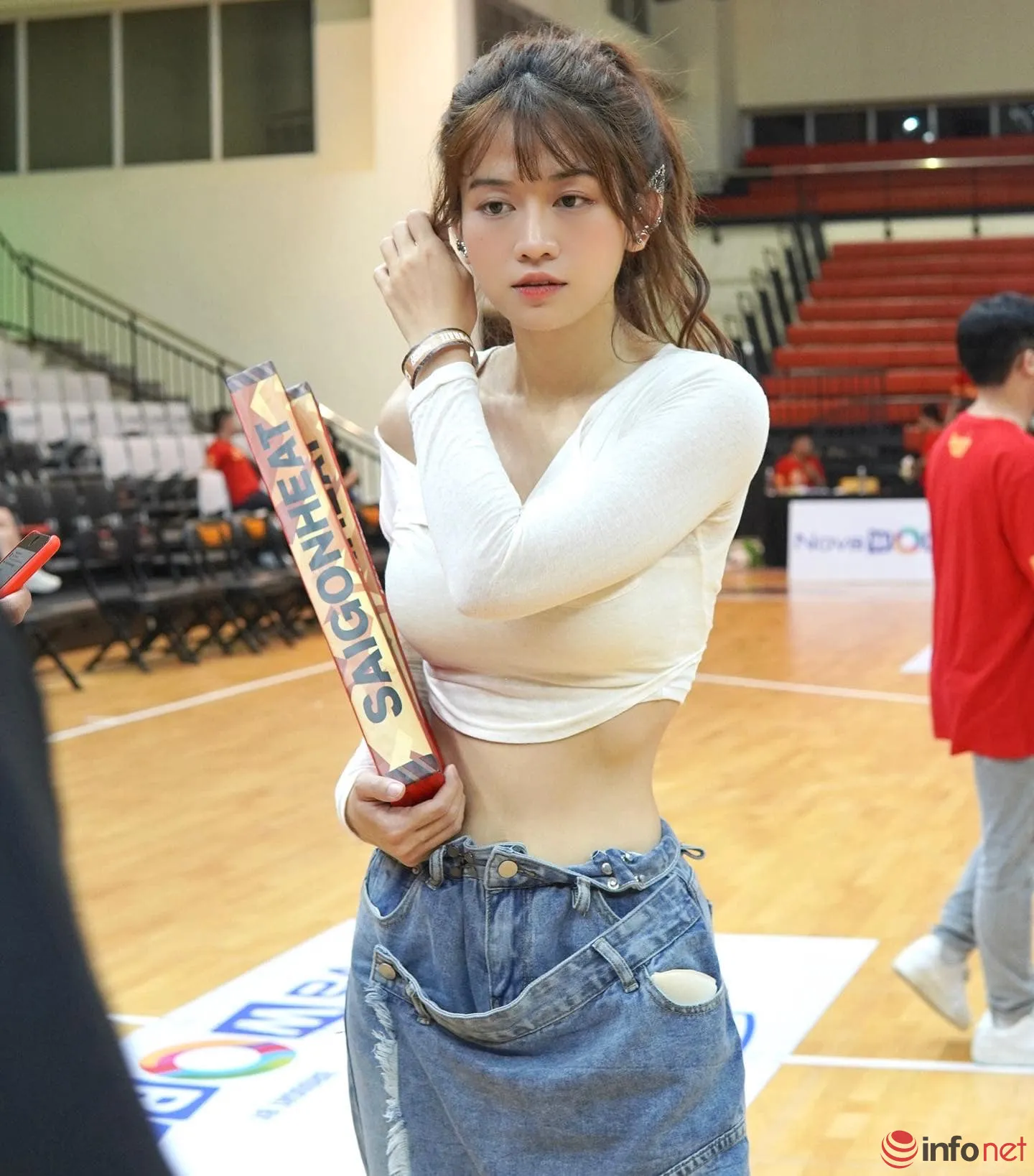 TikToker Lê Bống gây ấn tượng với nhan sắc xinh đẹp