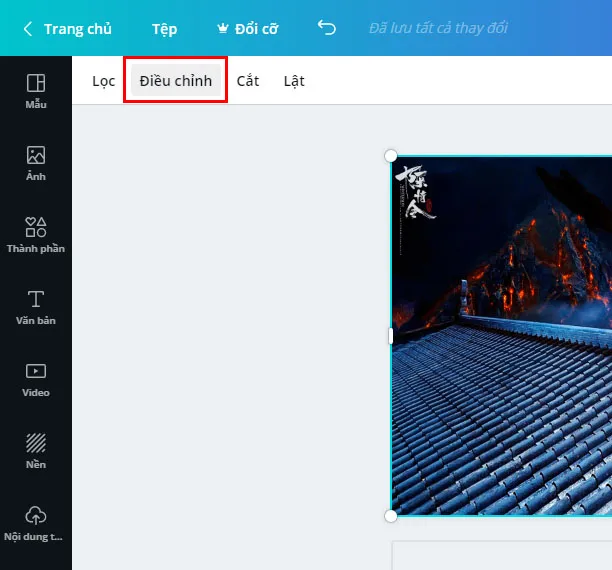 Nháy chọn ảnh đã chèn, chọn Điều chỉnh. Tại đây, tìm đến mục Độ mờ và thay đổi theo ý muốn