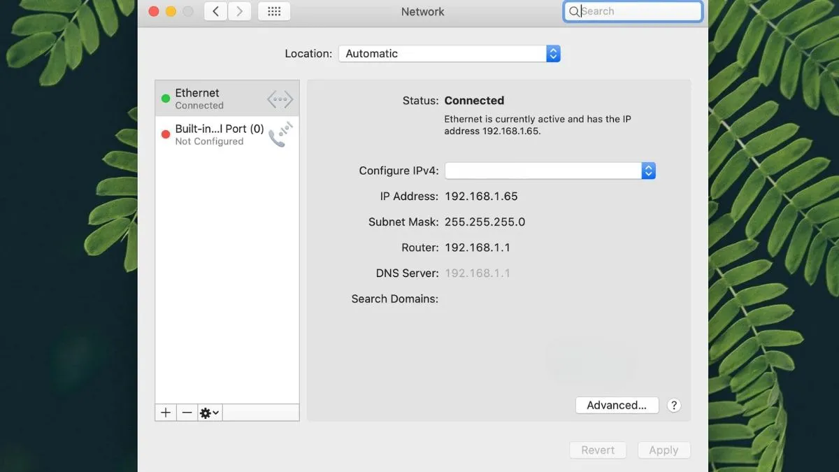 Trong mục Configure IPv4, bạn chọn Manually và điền các thông số khác
