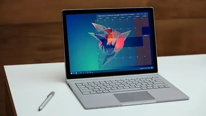 Lợi ích của việc cài đặt lịch trên màn hình máy tính