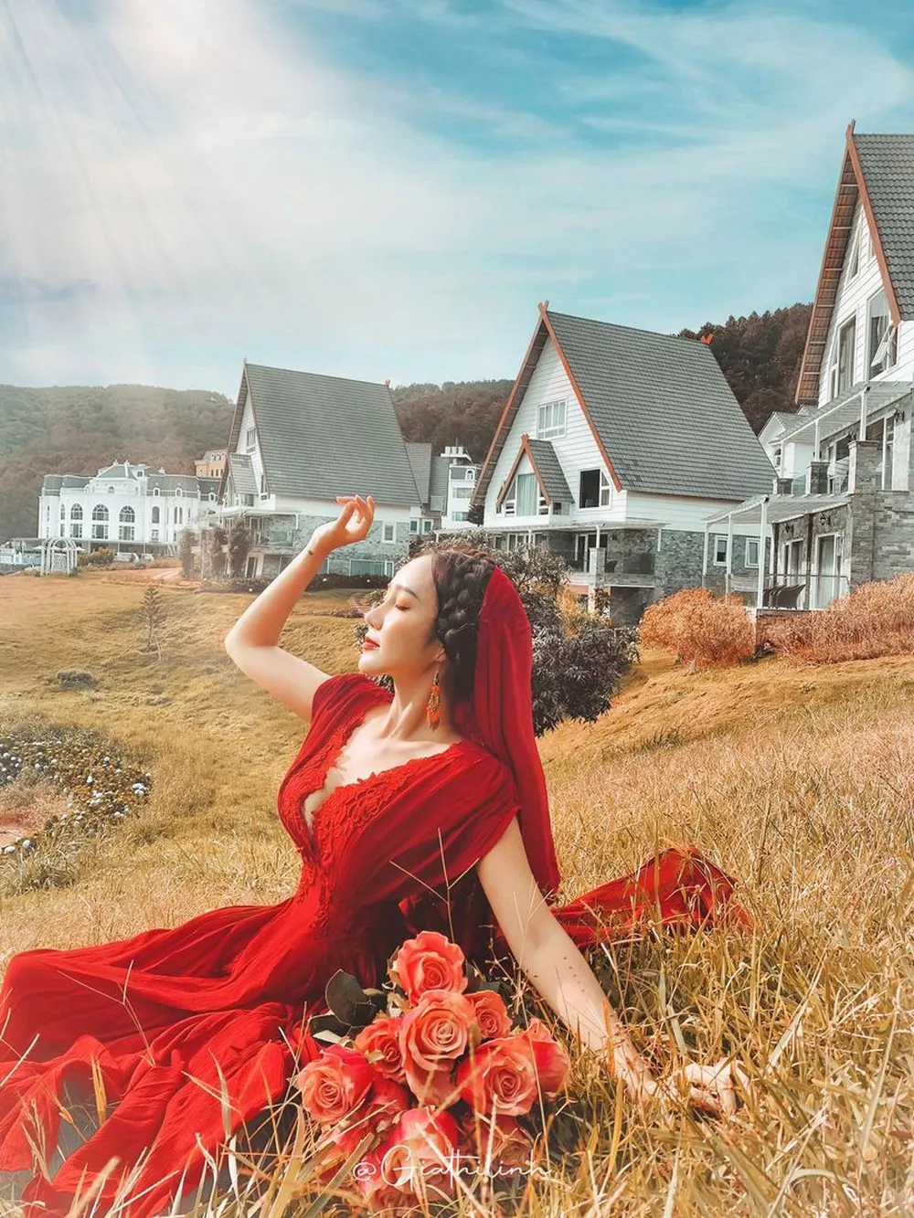 Gia Thị Linh cũng đăng tải loạt video du lịch sang chảnh tại nhiều địa điểm nổi tiếng