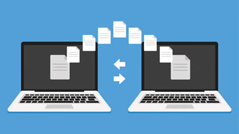 Quá trình đồng bộ hóa và sao lưu dữ liệu quan trọng giữa hai thiết bị máy tính xách tay