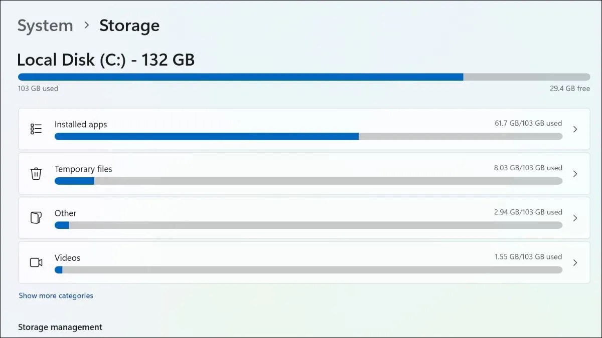 Biểu đồ hiệu năng RAM hiển thị chi tiết trong Task Manager Windows