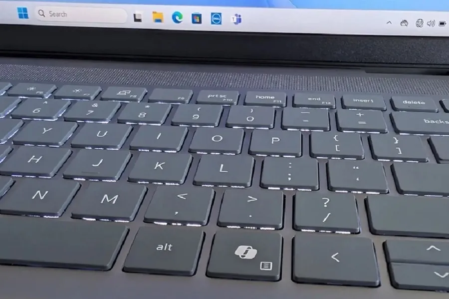 Minh họa giao diện làm việc đa nhiệm trên Windows với nhiều cửa sổ ứng dụng