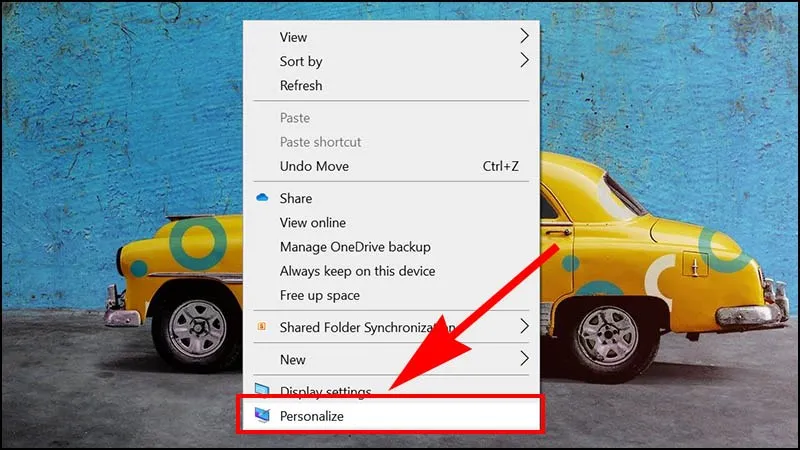 Chọn Personalize trên màn hình Desktop