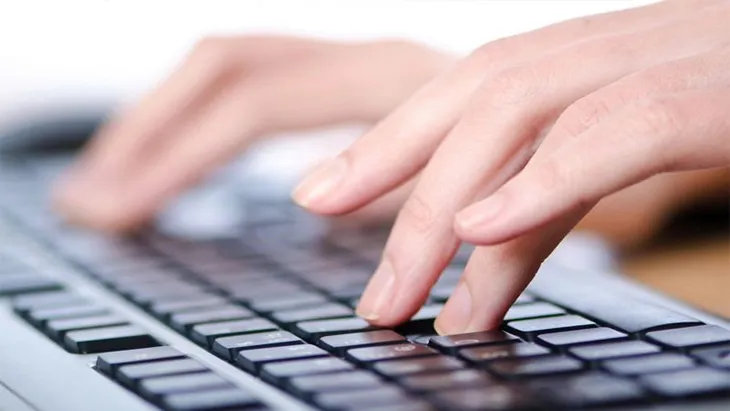 Hướng dẫn khắc phục lỗi kẹt phím bằng cách ấn nhiều lần vào phím bị lỗi