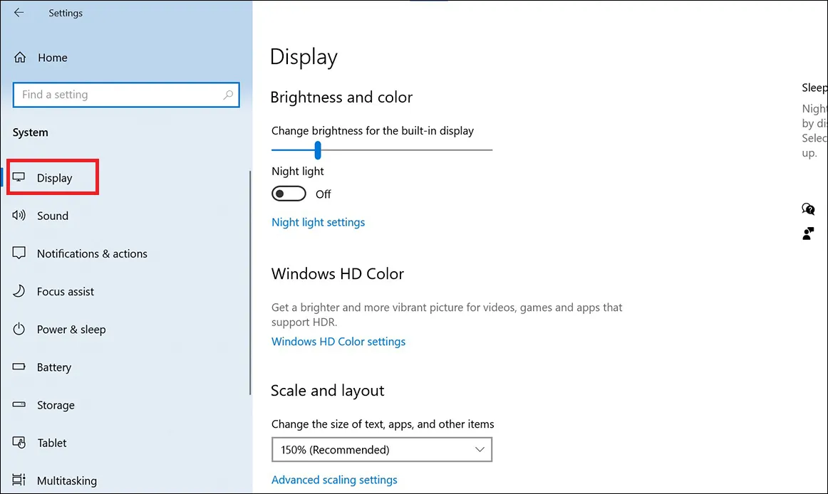 Chọn Display trong cài đặt System của Windows