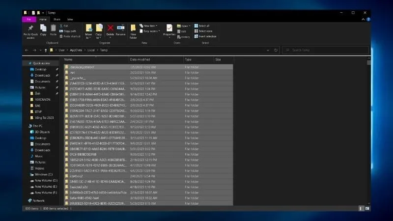 Thực hiện thao tác chọn tất cả các tệp tin trong thư mục Temp để tiến hành loại bỏ dung lượng thừa một cách nhanh chóng
