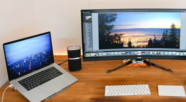 Sử dụng cáp Mini DisplayPort sang VGA để kết nối MacBook với màn hình có cổng VGA