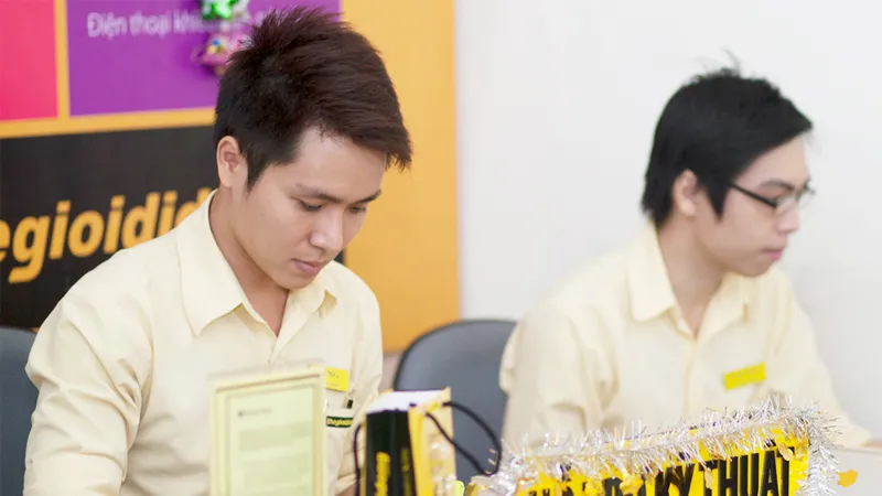 Trung tâm dịch vụ khách hàng hỗ trợ khắc phục các lỗi kỹ thuật trên điện thoại và máy tính bảng