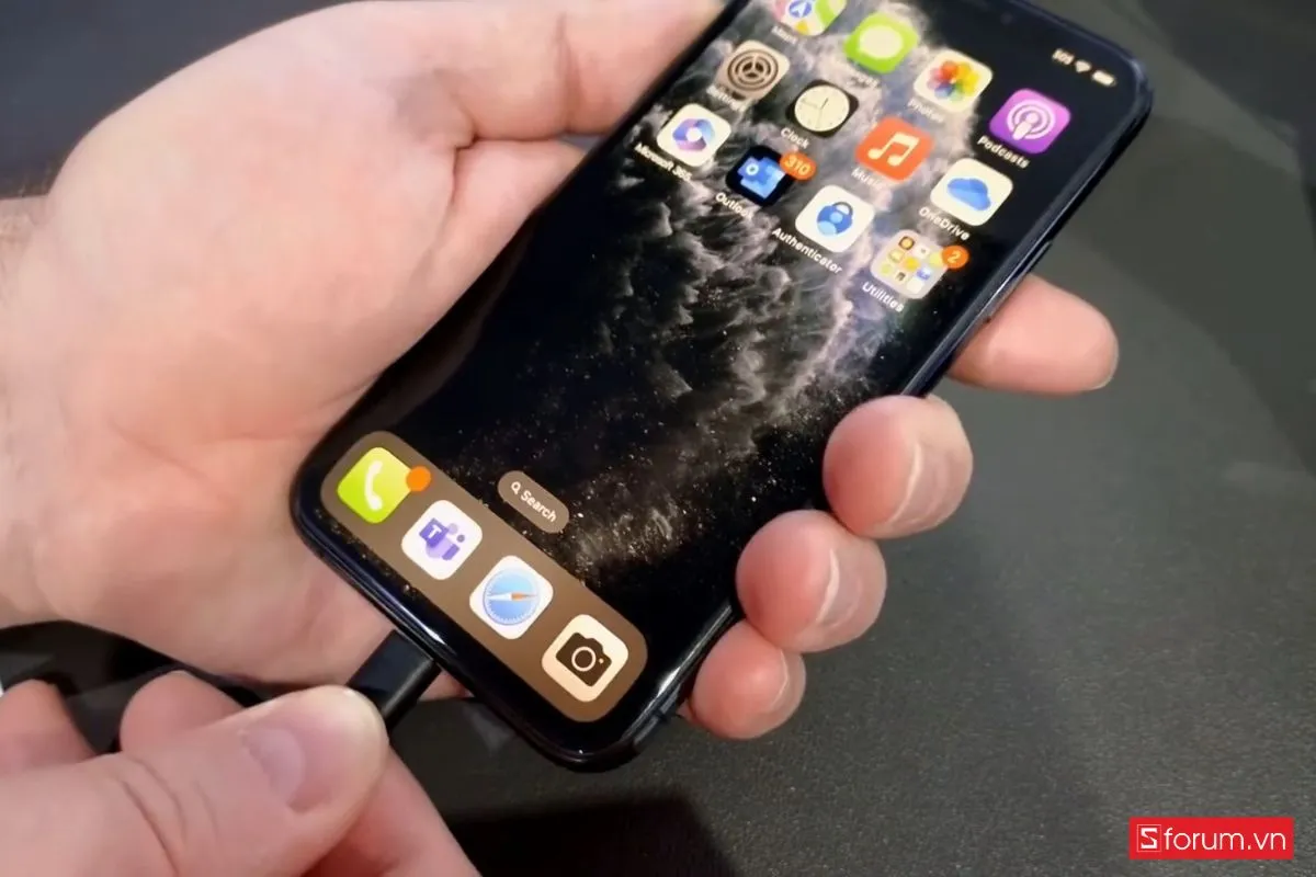 Kết nối iPhone với máy tính