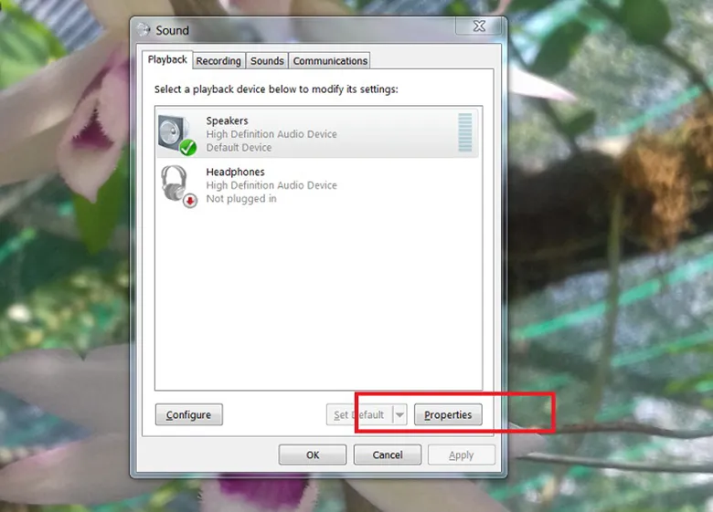 Nhấn vào "Properties" để truy cập các tùy chọn cấu hình nâng cao cho thiết bị âm thanh