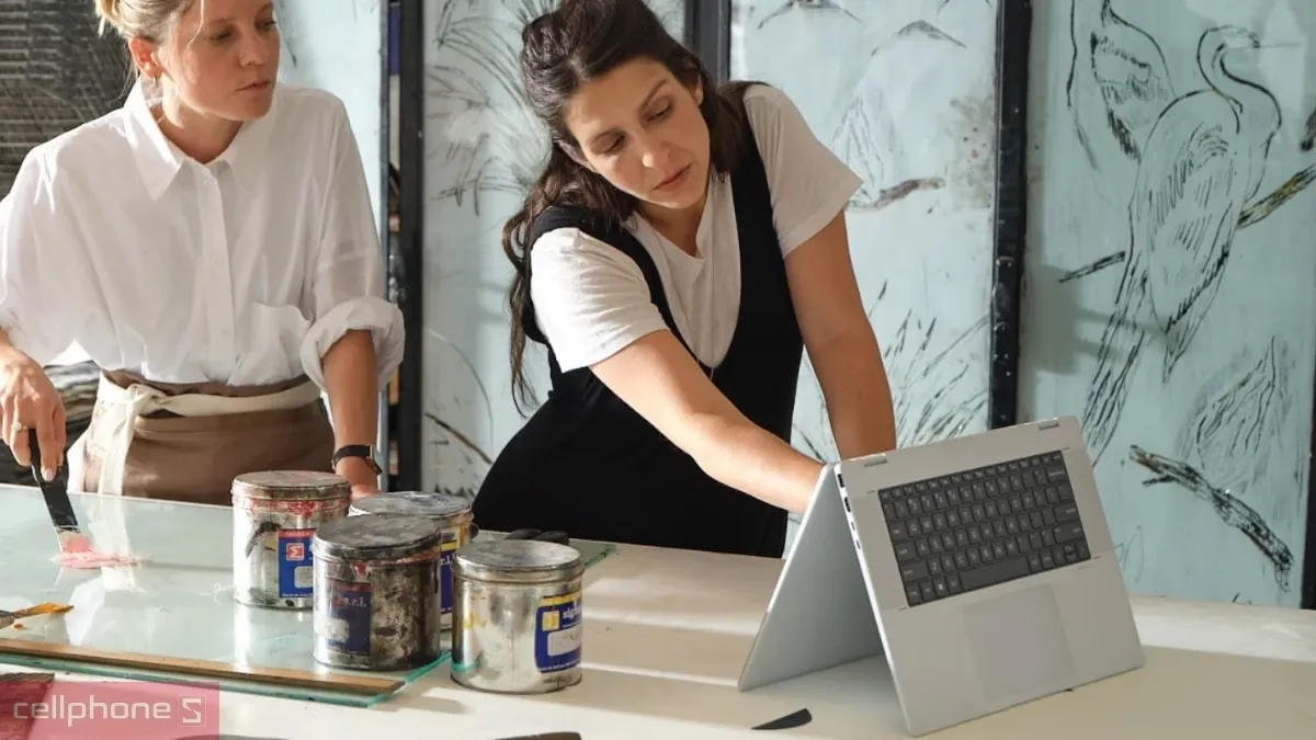 Thiết kế màn hình gập 360 độ trên laptop HP cảm ứng và các chế độ linh hoạt