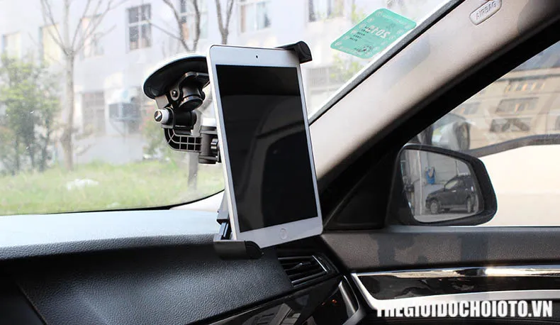 Góc nhìn từ phía sau cho thấy cấu trúc trục đỡ cứng cáp của thiết bị