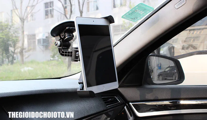 Minh họa cách lắp đặt giá đỡ ở vị trí trung tâm để thuận tiện quan sát bản đồ