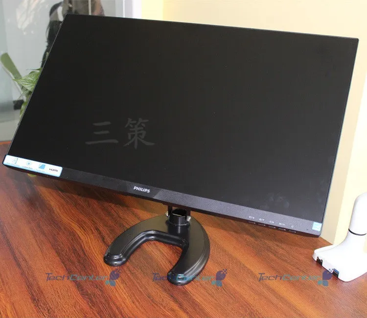 Sản phẩm chân đế màn hình đa năng DZV5 với thiết kế khung thép chắc chắn hỗ trợ xoay linh hoạt