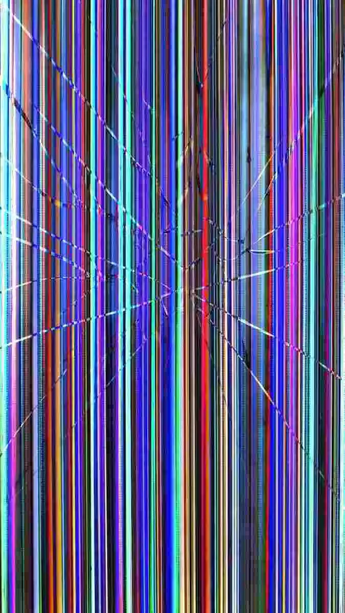 Hình nền troll vỡ màn hình iPhone 8K