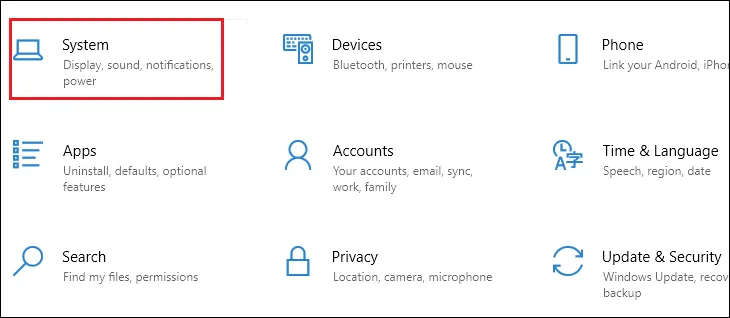Giao diện cài đặt hệ thống (System) trong Windows Settings