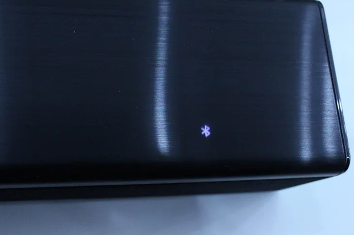 Đèn báo hiệu Bluetooth nhấp nháy là dấu hiệu loa đã sẵn sàng kết nối