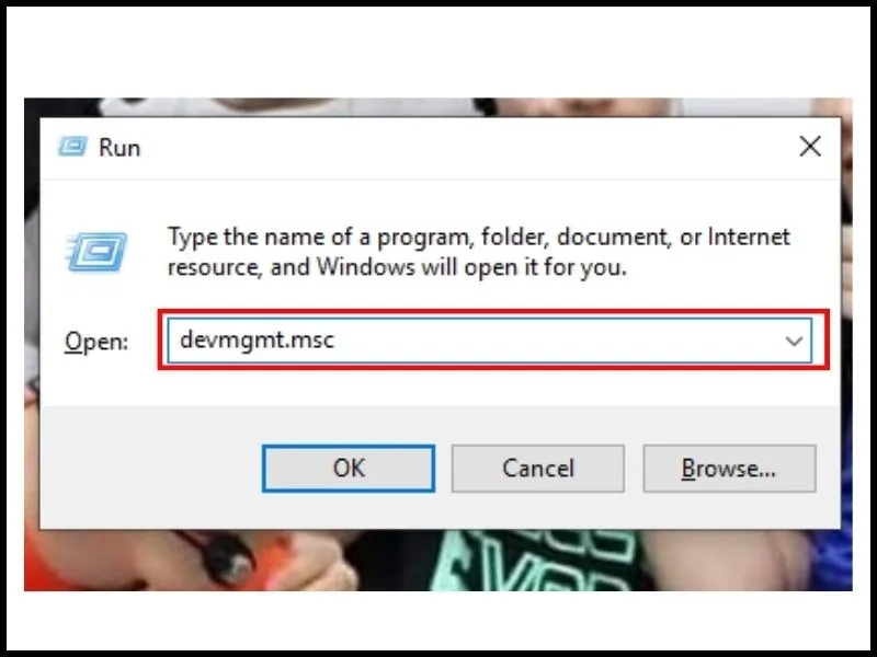 Thao tác nhanh bằng tổ hợp phím Windows + R để mở hộp thoại Run và nhập lệnh "devmgmt.msc"