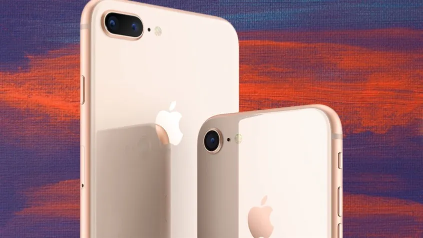 iPhone 8 với mặt lưng kính