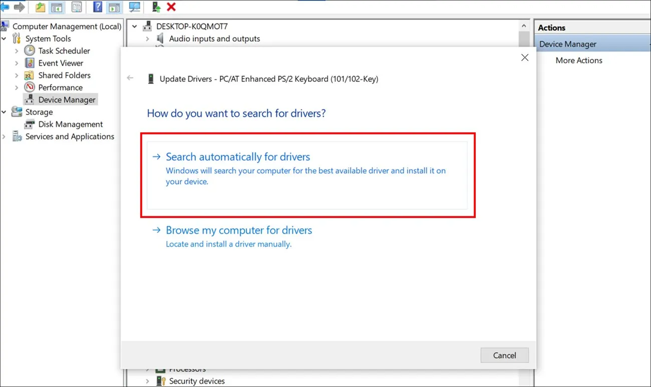 Màn hình Windows tự động tìm kiếm và cài đặt phần mềm điều khiển cho thiết bị