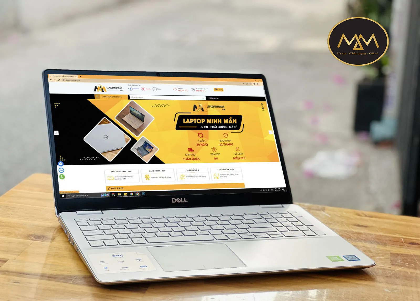 Laptop Dell Inspiron với thiết kế viền mỏng và card đồ họa rời MX chuyên dụng cho đồ họa nhẹ