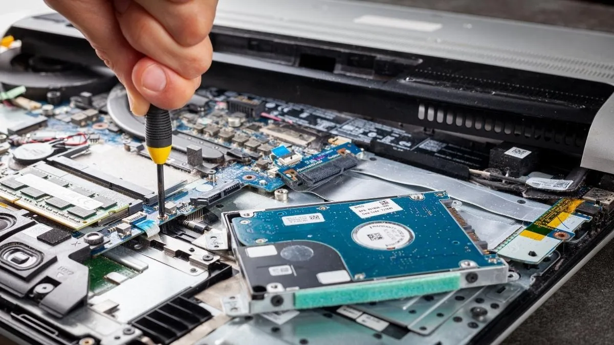 Sử dụng thiết bị đo đạc để tìm kiếm lỗi trên các vi mạch nhỏ