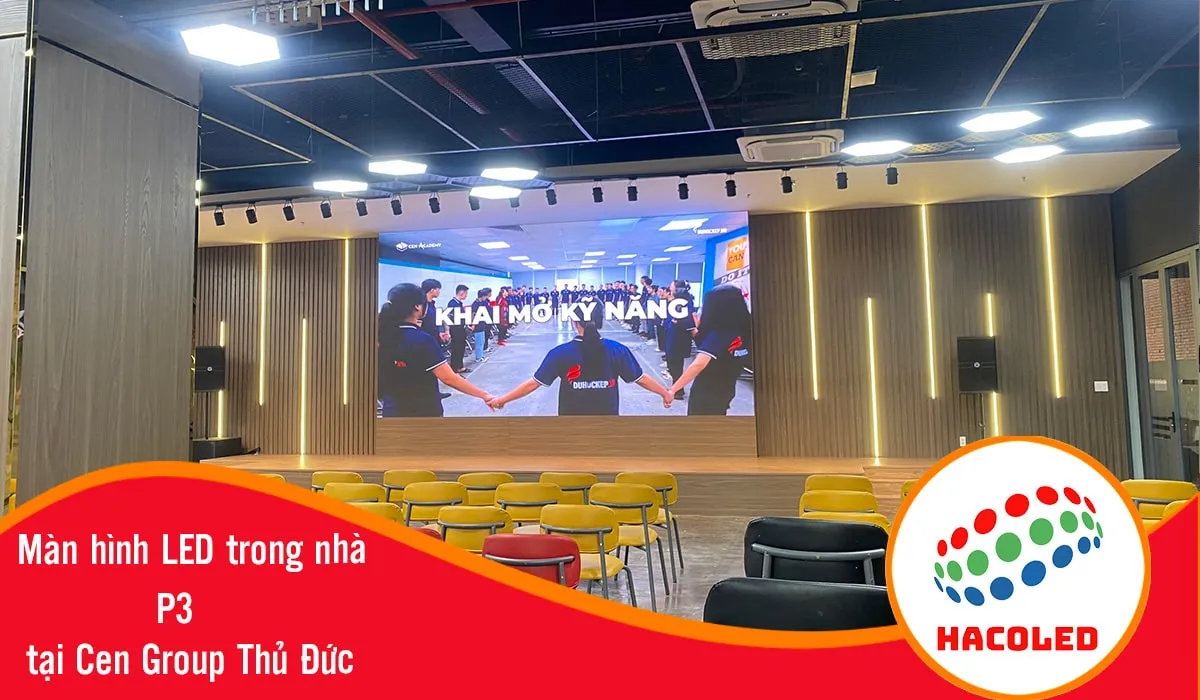 Màn hình LED P3 tại Cen Group Thủ Đức đang trình chiếu các thông tin bất động sản
