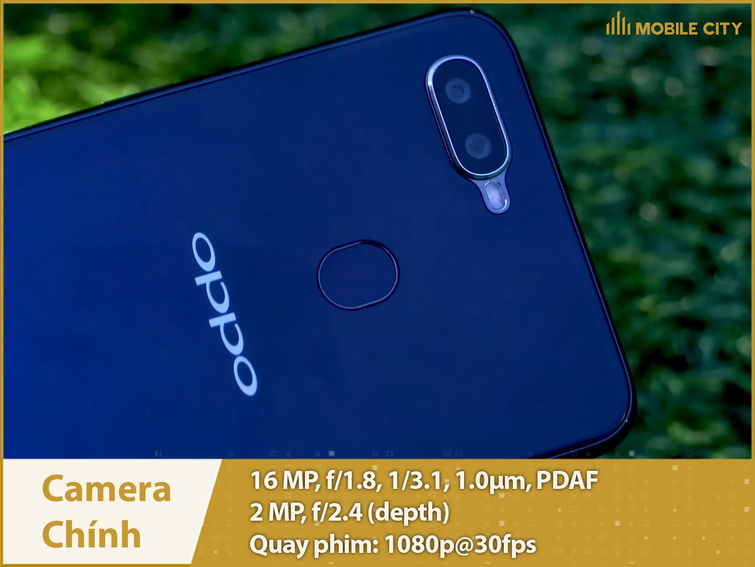 Cận cảnh cụm camera sau với hai ống kính đặt ngang và đèn flash led