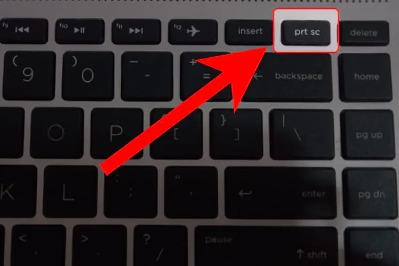 Nút Print Screen trên bàn phím máy tính để chụp ảnh toàn bộ màn hình