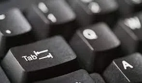 Dùng phím Tab để thụt lề văn bản hoặc chuyển đổi nhanh giữa các trường nhập liệu