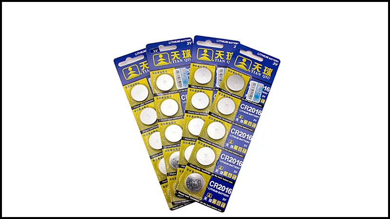 Vị trí viên pin CMOS hình tròn trên bo mạch chủ máy tính giúp lưu giữ thời gian thực