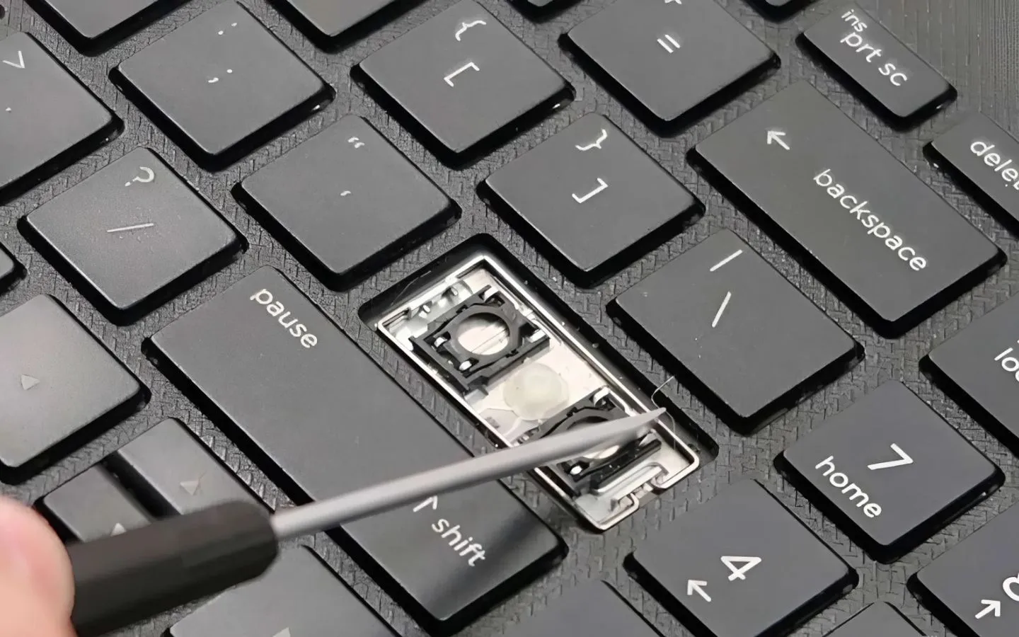 Thay bàn phím laptop Acer bao nhiêu tiền?