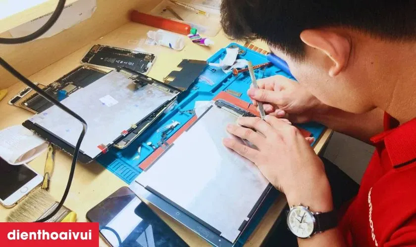 Dịch vụ thay màn hình iPad chính hãng tại Điện Thoại Vui với linh kiện đảm bảo