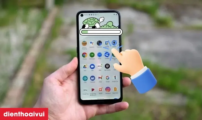 Thao tác trên điện thoại gặp khó khăn do phản hồi cảm ứng không chính xác hoặc bị đơ