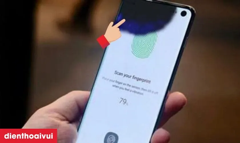 Hiện tượng chảy mực tím đốm đen lan rộng khiến màn hình mất hoàn toàn khả năng quan sát